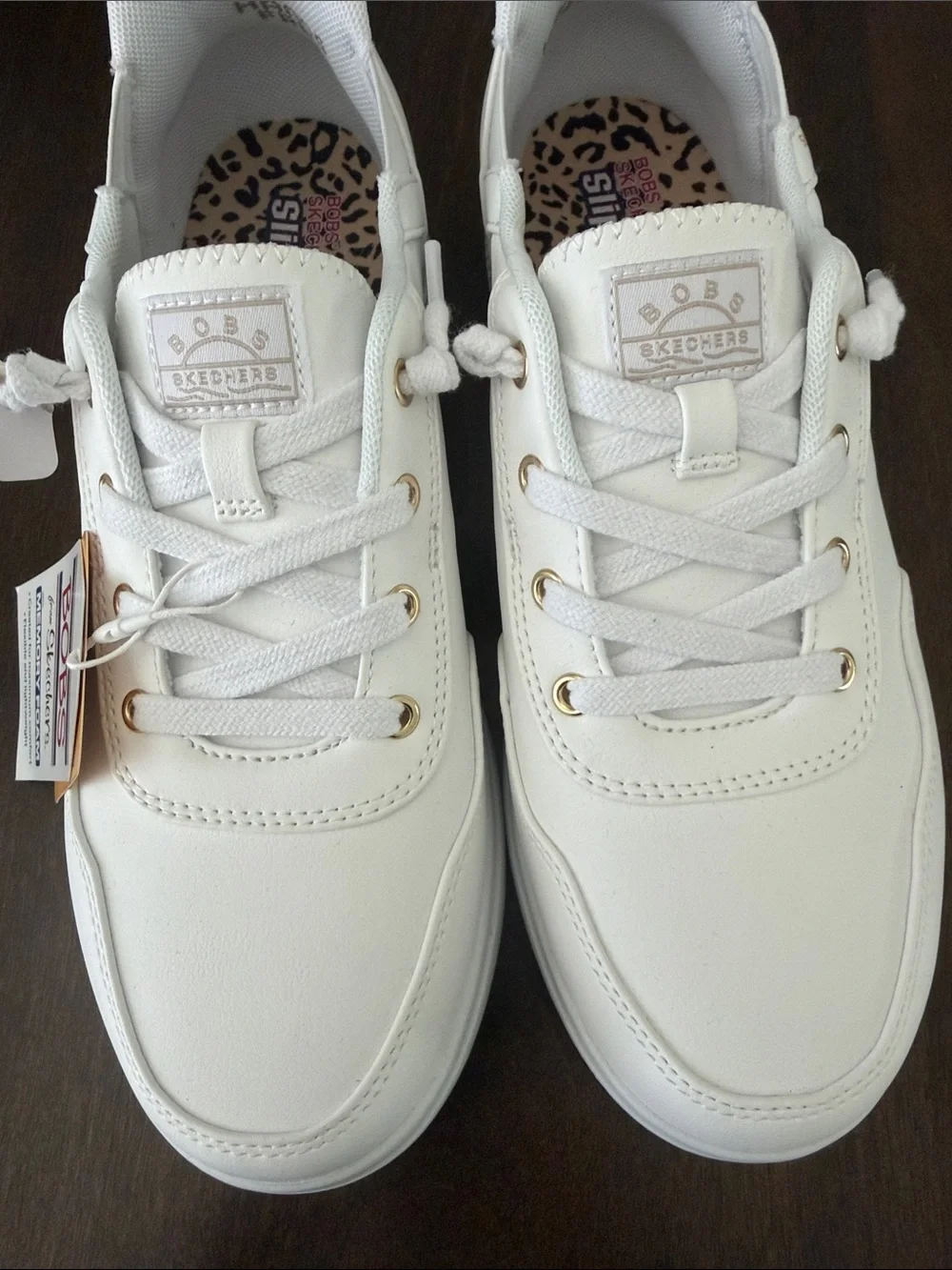 NWT Bobs Skechers White Low-Top Slip-On Sneakers with Gold Eyelets Size 9 - Picture 6 of 6